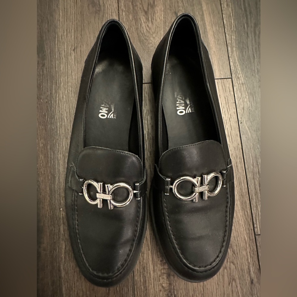 Ferragamo Black Leather Logo Loafers